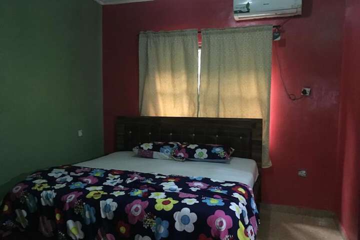 Room 11 of 19