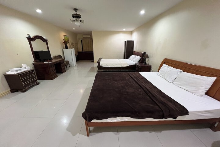 Room 15 of 28