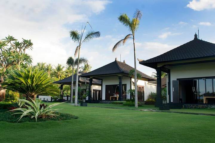 Hotel Exterior 40 of 49