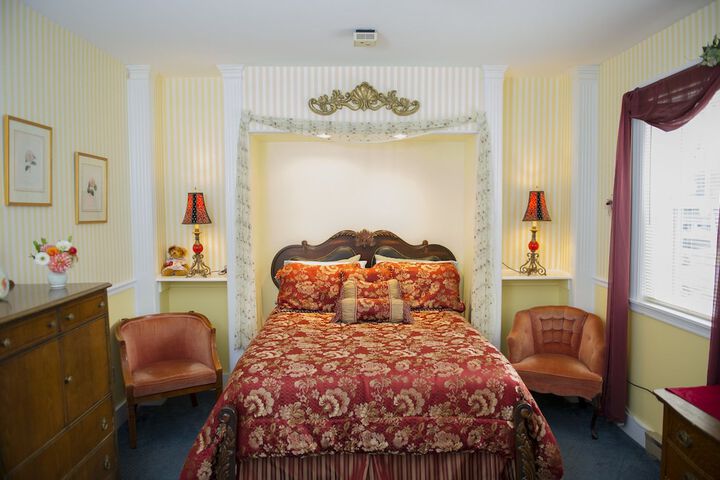 Room 9 of 40