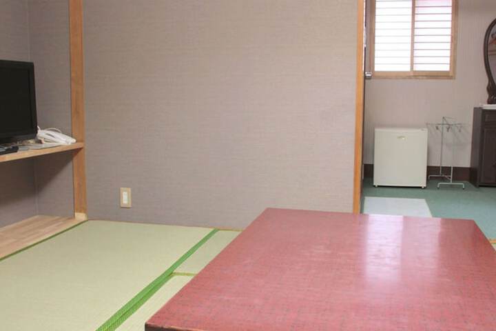 Room 22 of 66