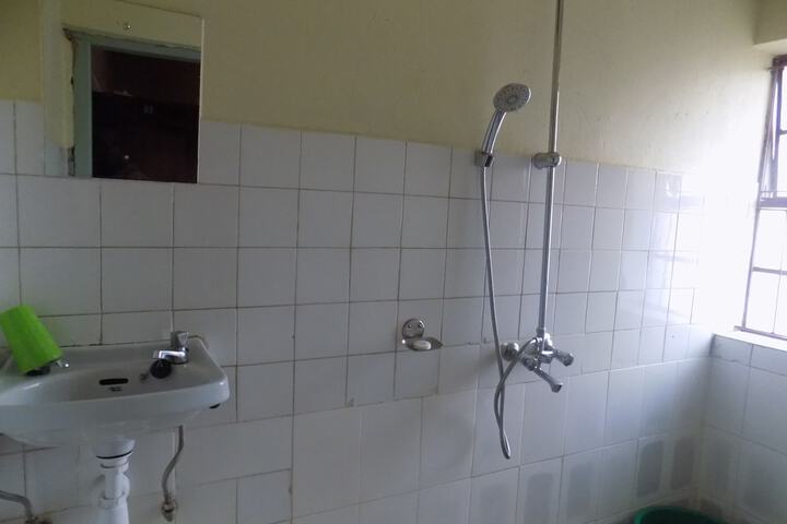 Room 16 of 23