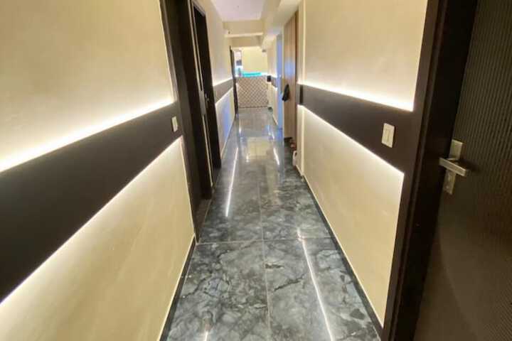 Room 6 of 7