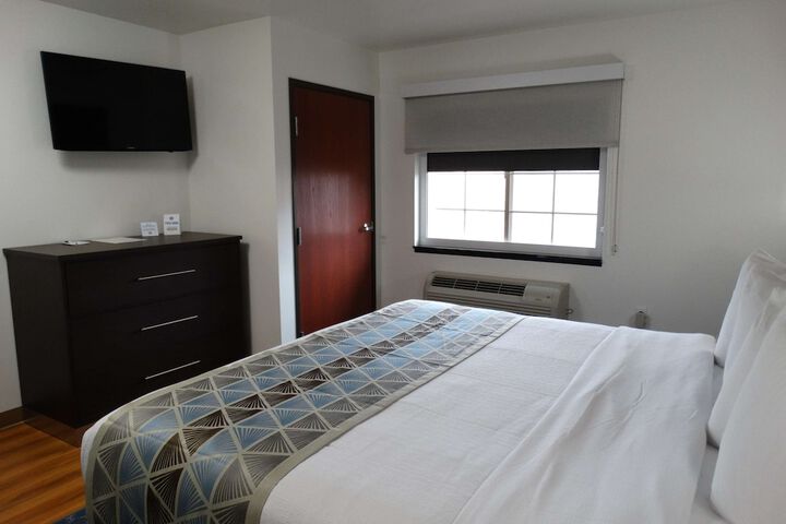 Room 16 of 40
