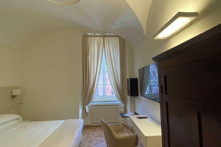Room 41 of 180