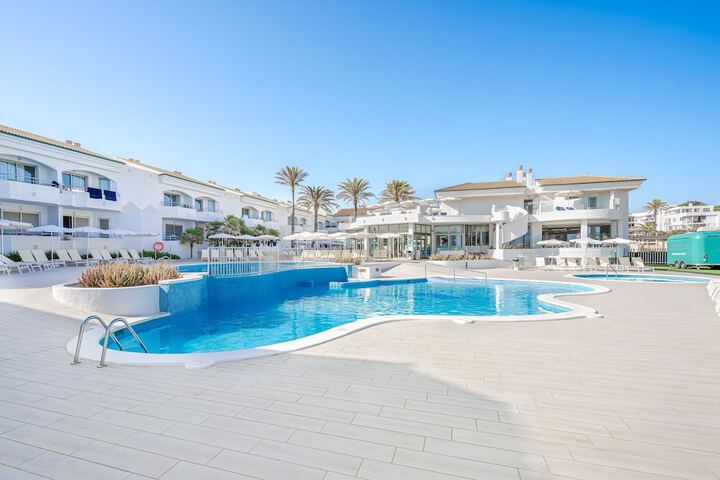 Pool Hotel