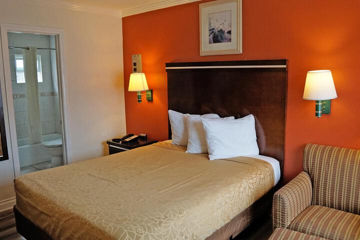 Standard | King Bed (7 of 7)