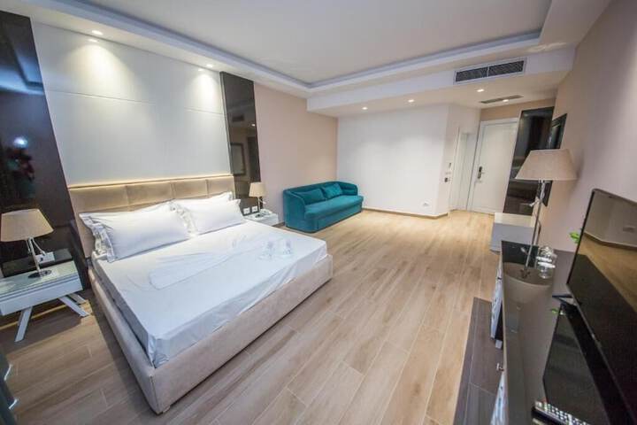 Room 36 of 89
