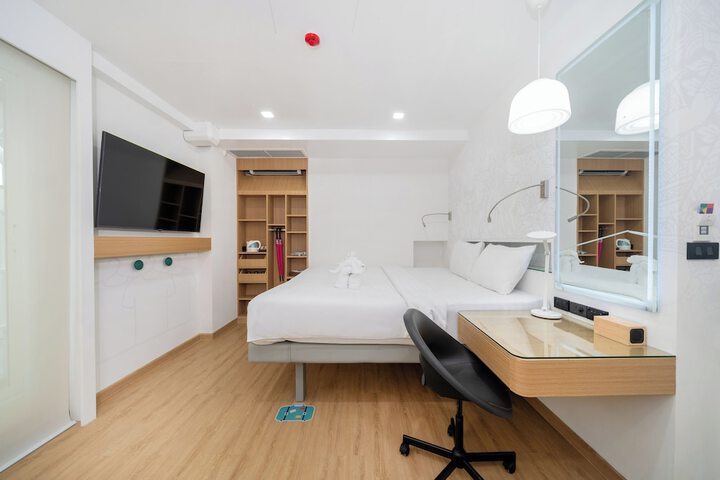 Room 40 of 113