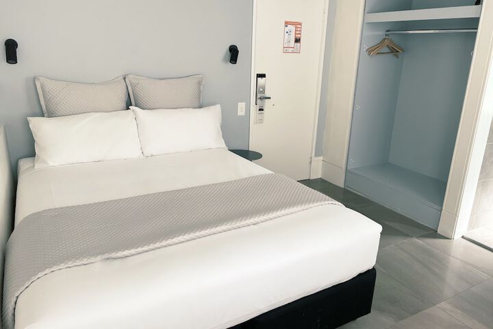 Room 13 of 39