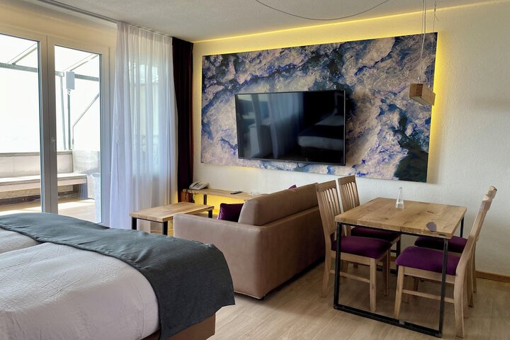 Room 36 of 106