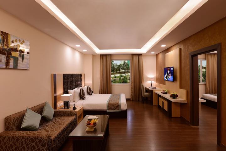 Room 32 of 73