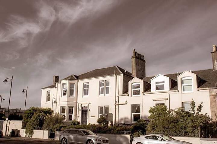 The Arrandale Hotel