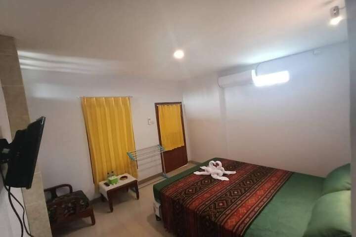 Room 9 of 10