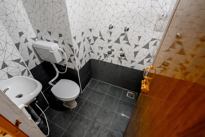 Room 30 of 40