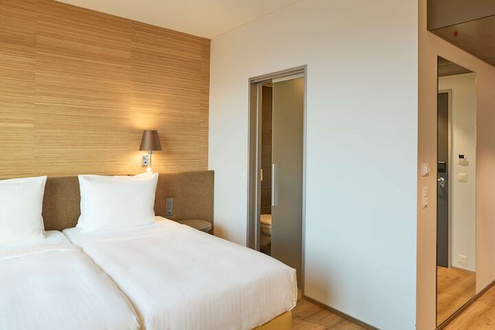 Room 47 of 289