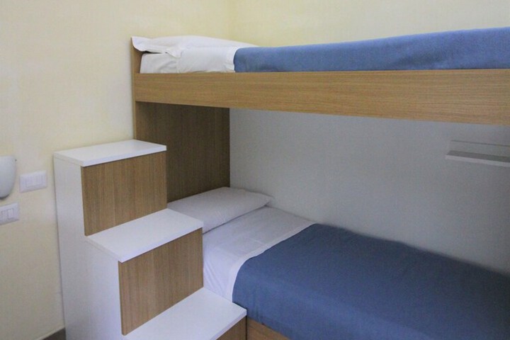 Room 13 of 45