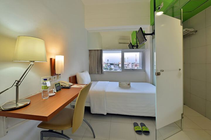Room 12 of 51
