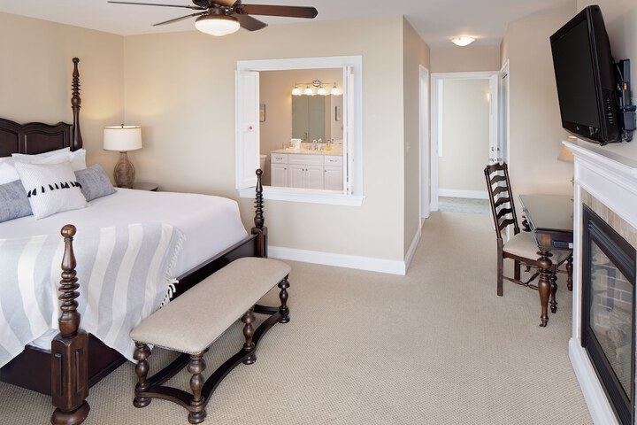 Room 15 of 111