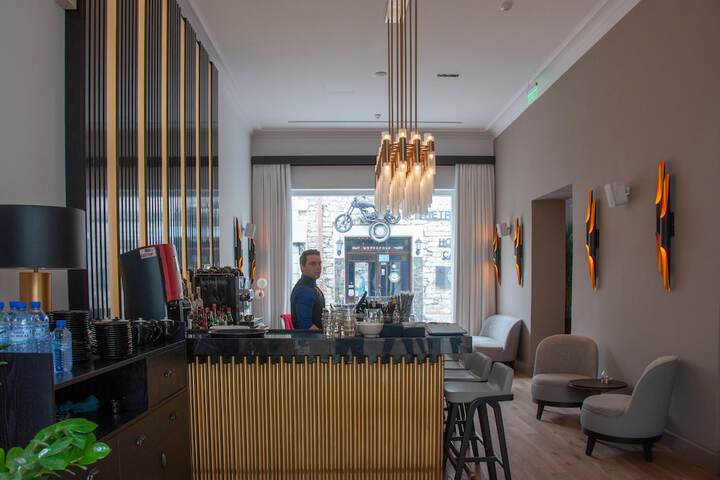 Lounge 88 of 119