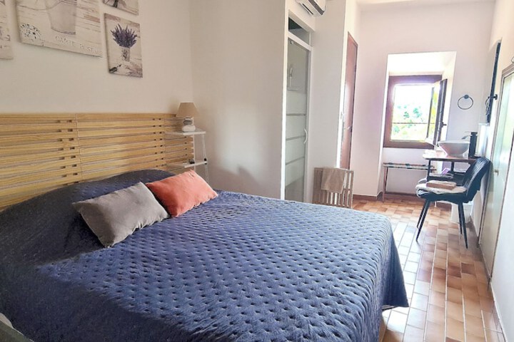 Room 15 of 111