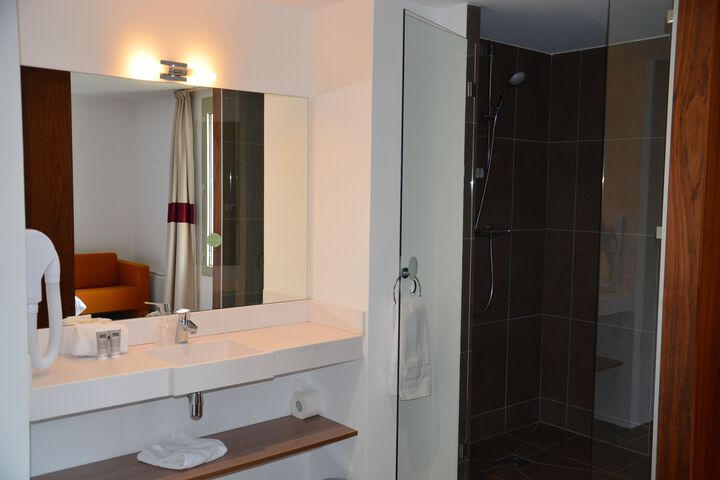 Room 2 of 13