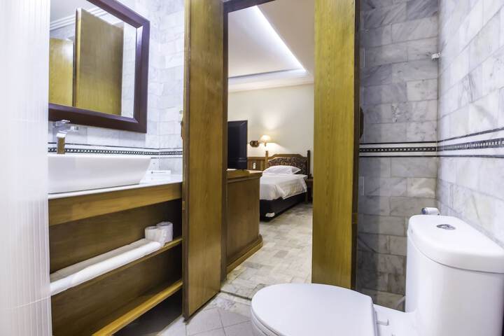 Room 5 of 21