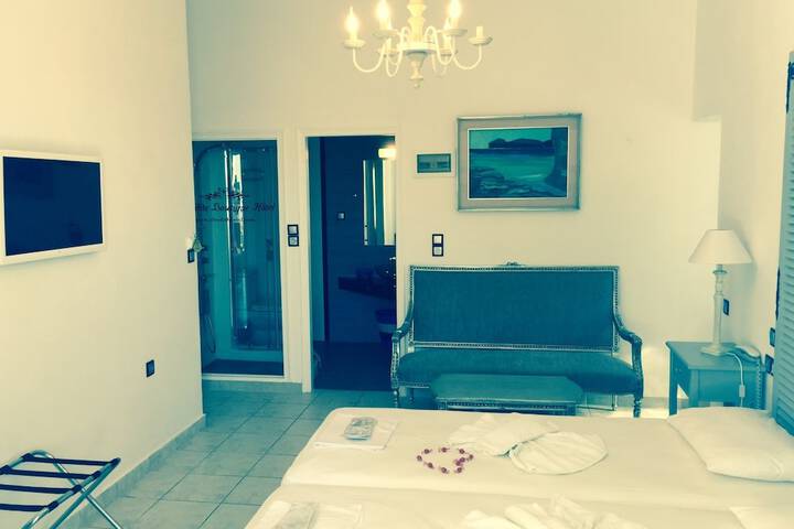 Room 11 of 124