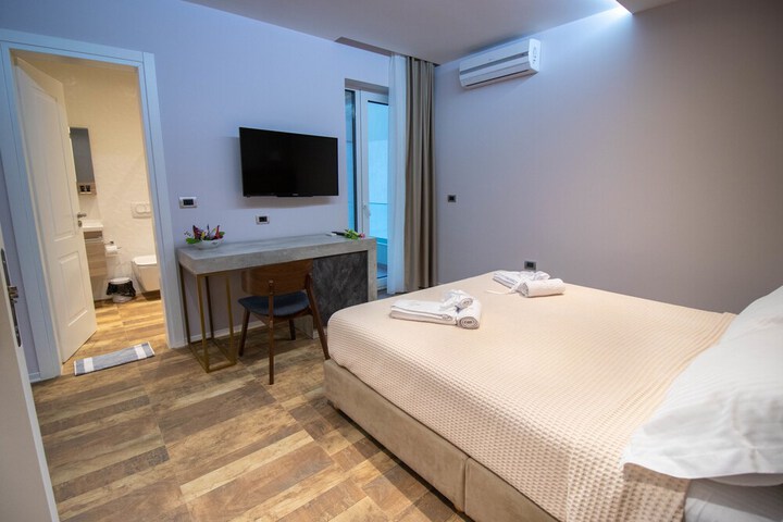 Room 15 of 67
