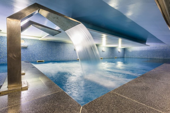 Pool 43 of 87