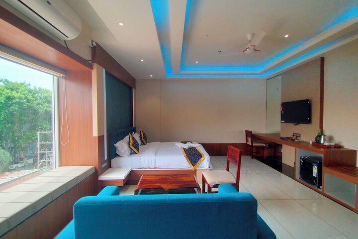 Room 10 of 29