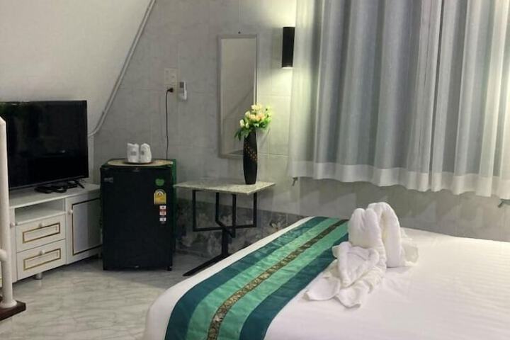 Room 5 of 47