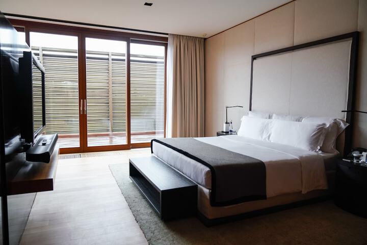 Room 32 of 136