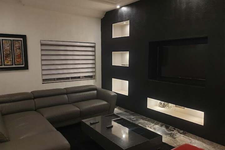 Room 19 of 27