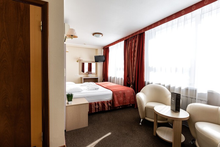 Room 43 of 102