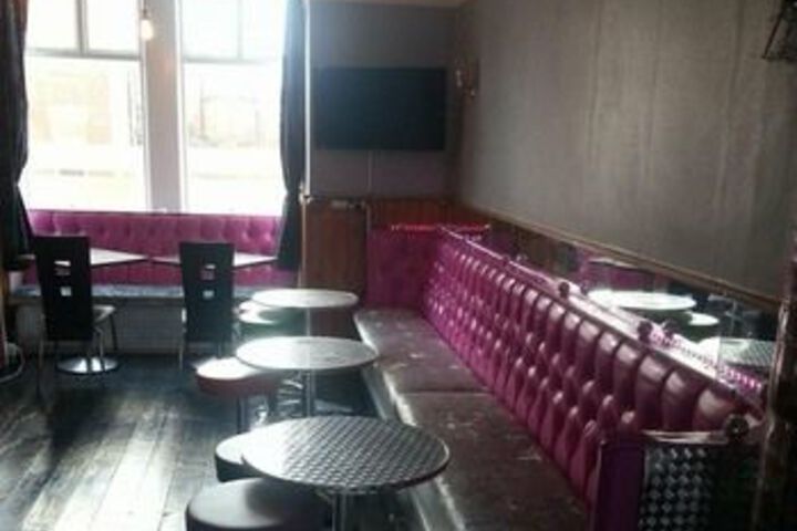 Lounge 125 of 149