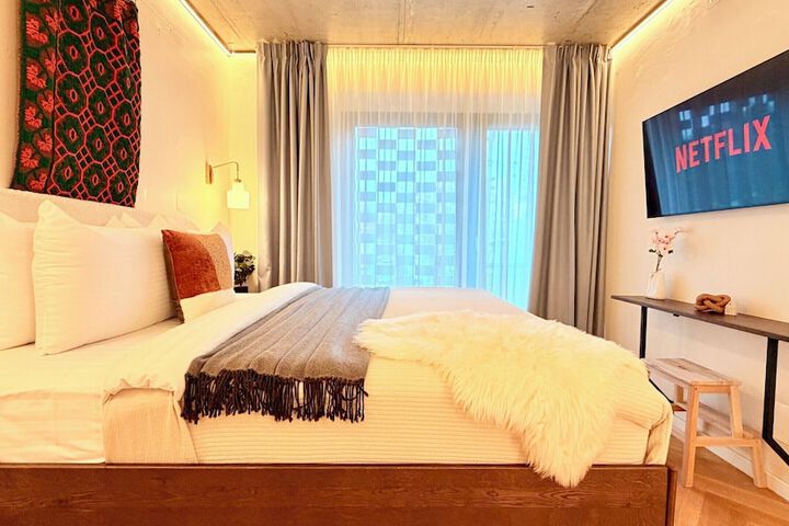 Room 12 of 175