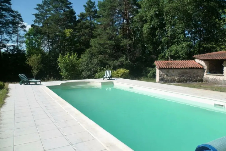 Pool 10 of 14