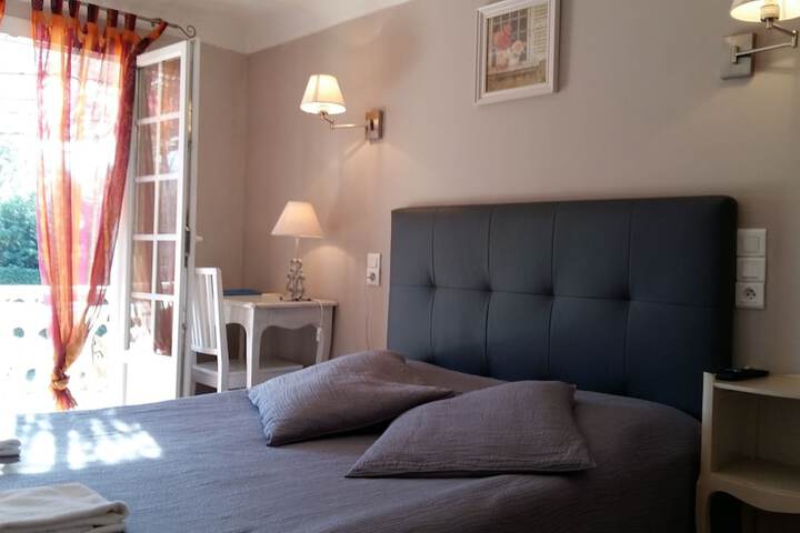 Room 7 of 50