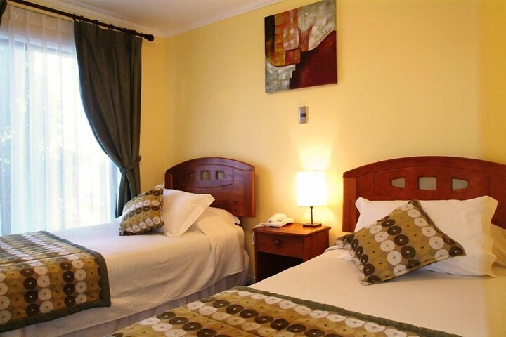 Room 12 of 33