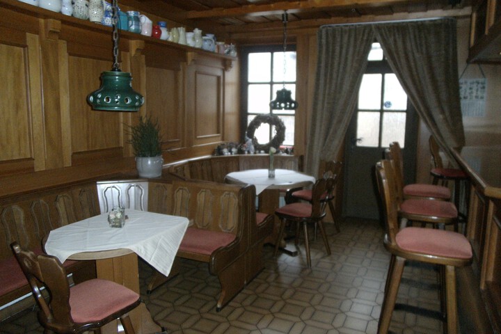 Dining 3 of 19