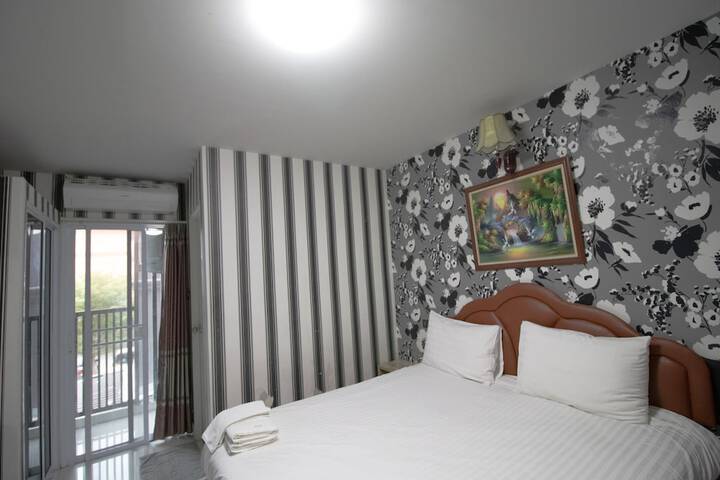 Room 14 of 31