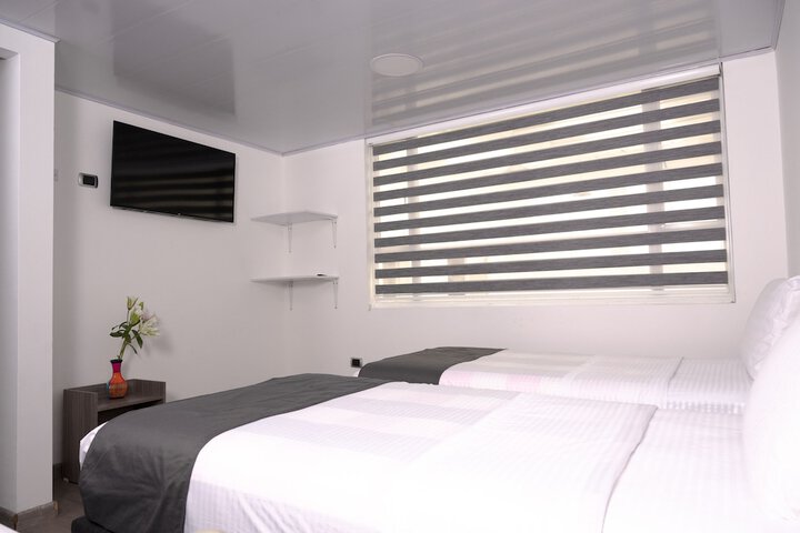 Room 5 of 13