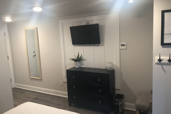 Room 34 of 74