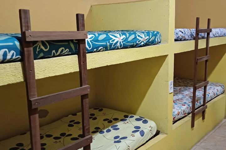 Room 3 of 80