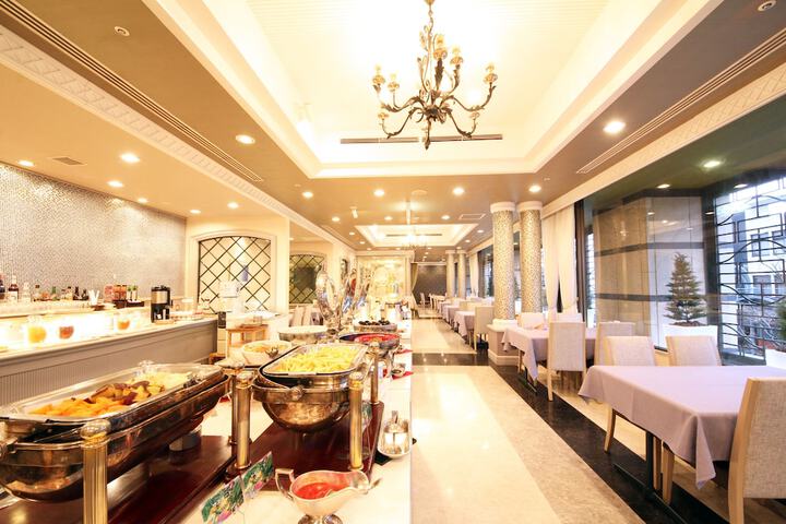 Dining Photos