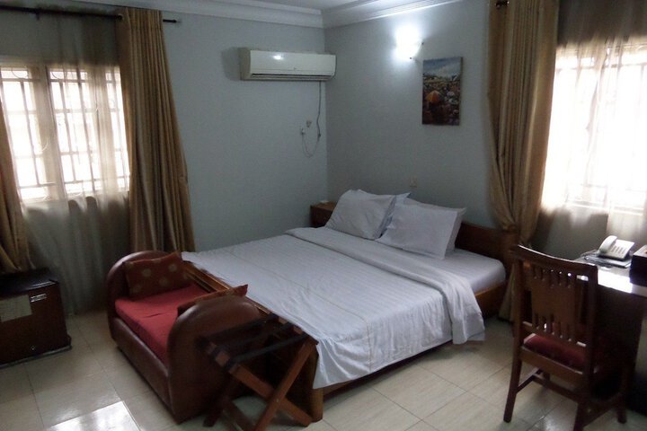 Room 10 of 45