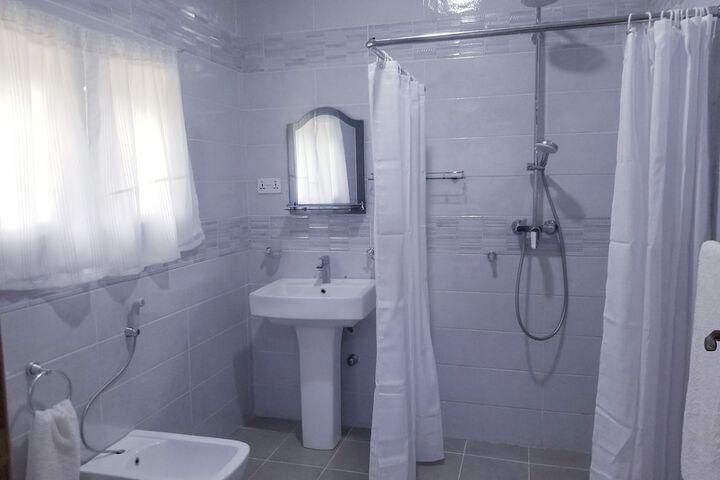 Room 50 of 161