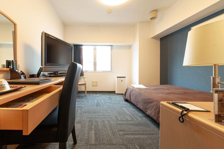 Room 4 of 29