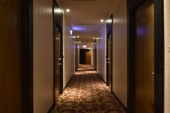 Ballroom/Hall 49 of 51